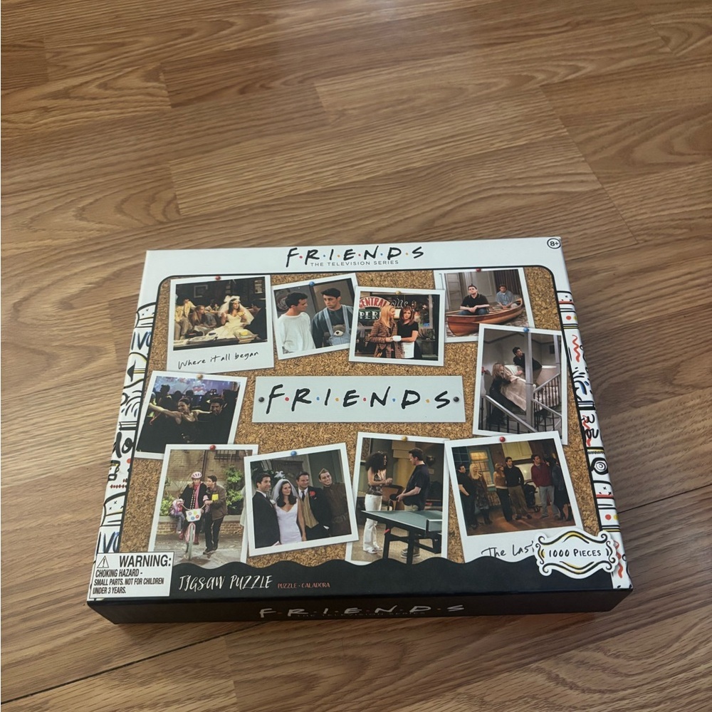 FRIENDS Puzzle Box with White Photo Frames and Corkboard Design